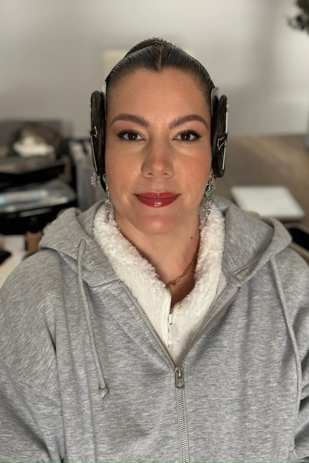 antes u despues de maquillaje de invitada en valencia 